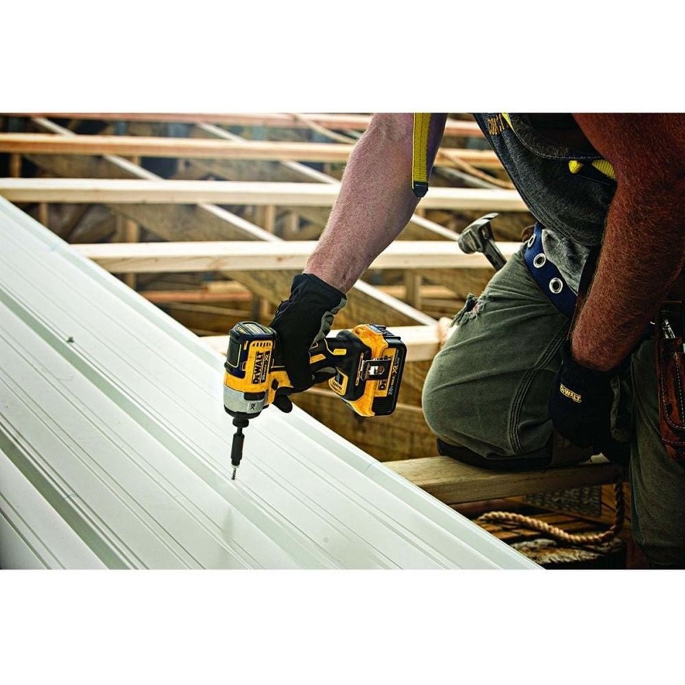 Акумулаторен безчетков винтоверт, 18V, XR Li-Ion, 205 Nm, DeWalt DCF887D2