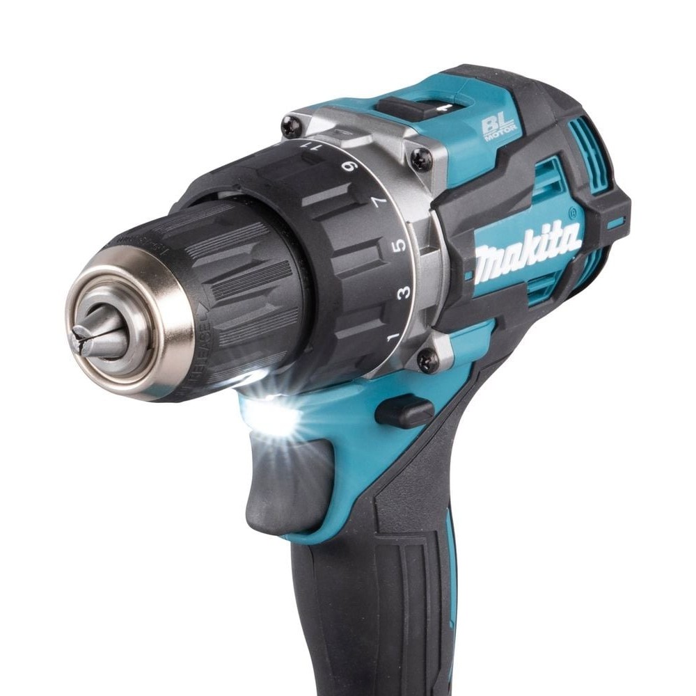 Акумулаторен безчетков винтоверт XGT 40V, 64Nm, Makita DF002GZ