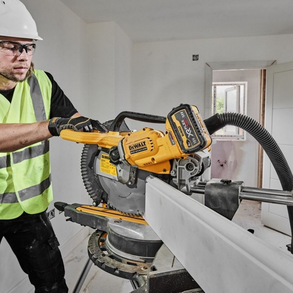 Акумулаторен настолен, потапящ циркуляр, 54 V, 305 мм, DeWalt DCS781X2