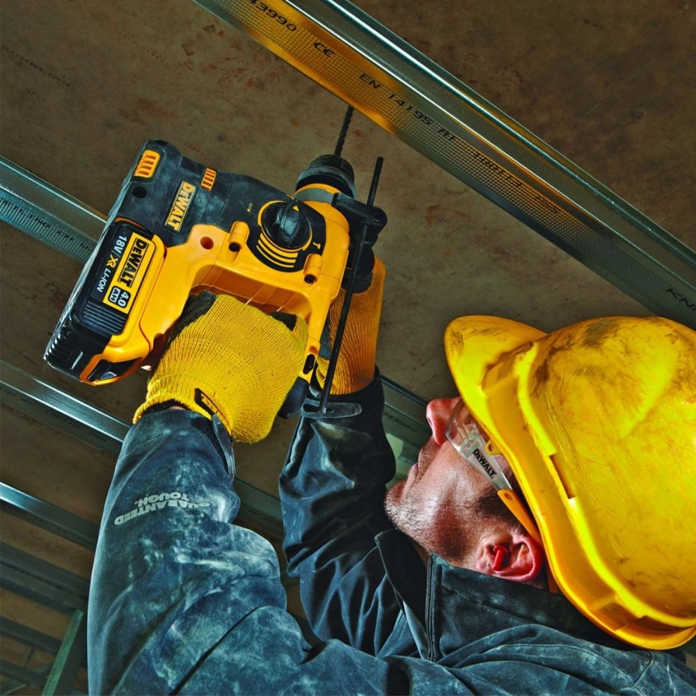 Акумулаторен перфоратор 18V, 2.1 J, DeWalt DCH253M2
