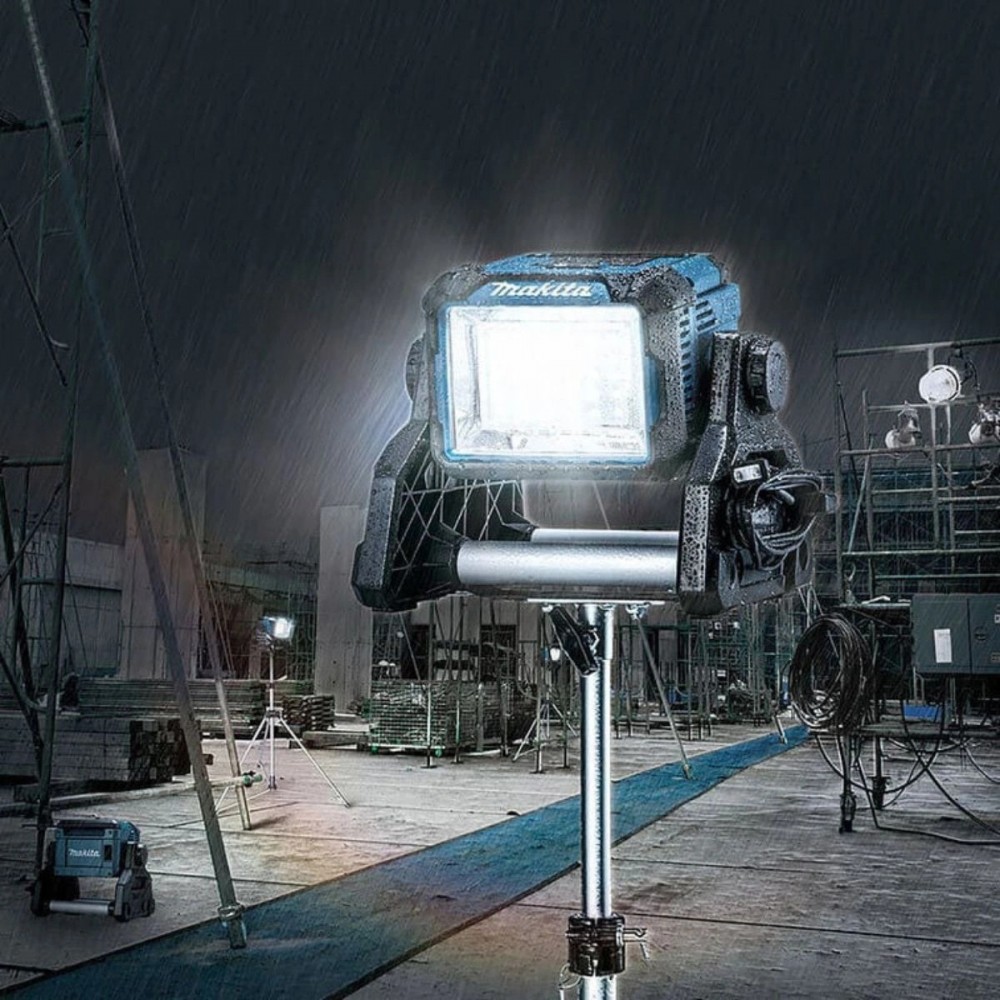Акумулаторен прожектор 14.4 – 18 V, 3000lm, Makita DEADML811