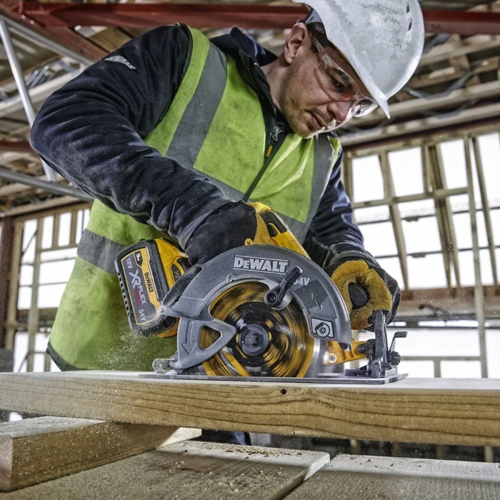 Акумулаторен ръчен циркуляр, 54 V/18 V, 190 мм, DeWalt DCS578NT