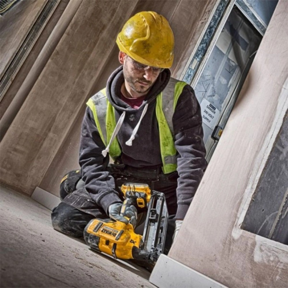 Акумулаторен такер, комплект, DeWalt DCN660P2