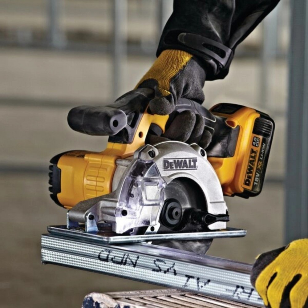 Акумулаторен циркулярен трион за метал, 18 V, 140 мм, DeWalt DCS373N