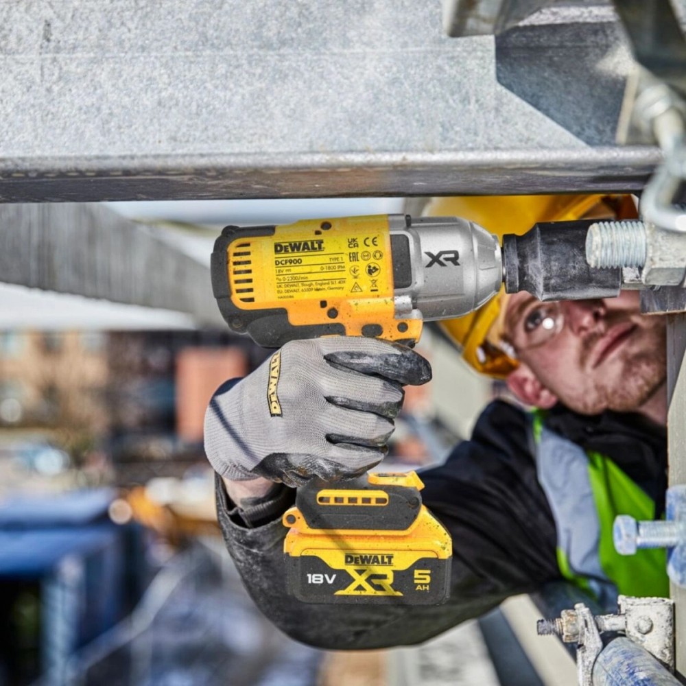Акумулаторен ударен гайковерт 18 V, 1898 Nm, 1/2″, DeWalt DCF900N