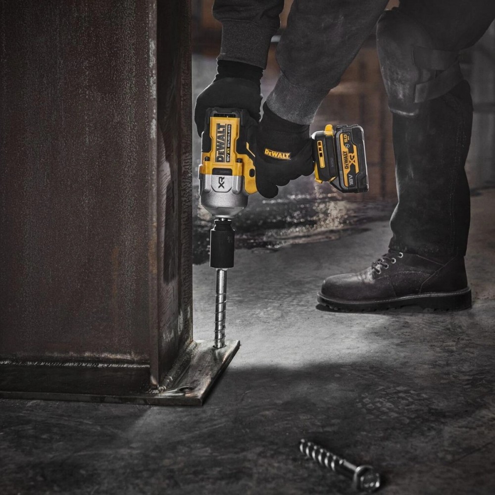 Акумулаторен ударен гайковерт 18 V, 2372 Nm, 1/2″, DeWalt DCF961H2G