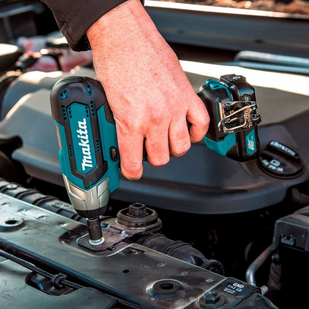 Акумулаторен ударен гайковерт 60Nm, 1/4″, Makita TW060DSME