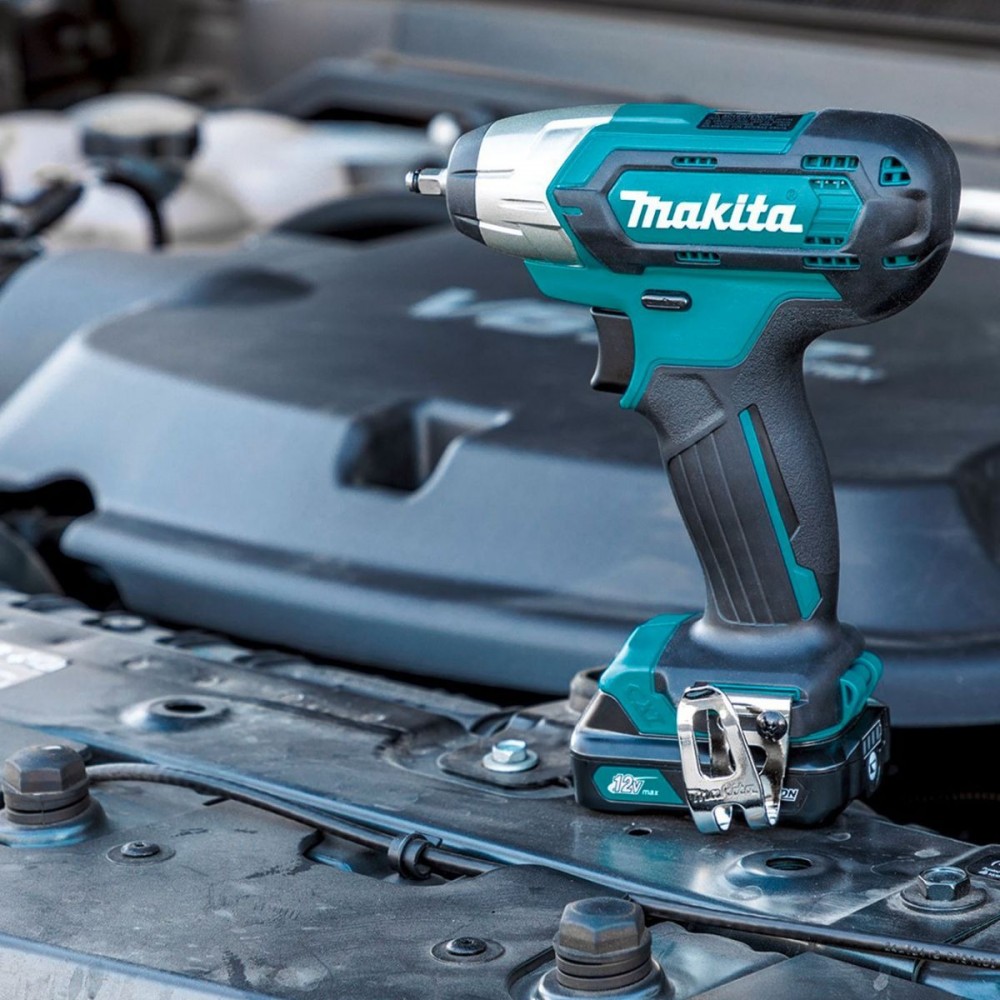 Акумулаторен ударен гайковерт 60Nm, 1/4″, Makita TW060DSME