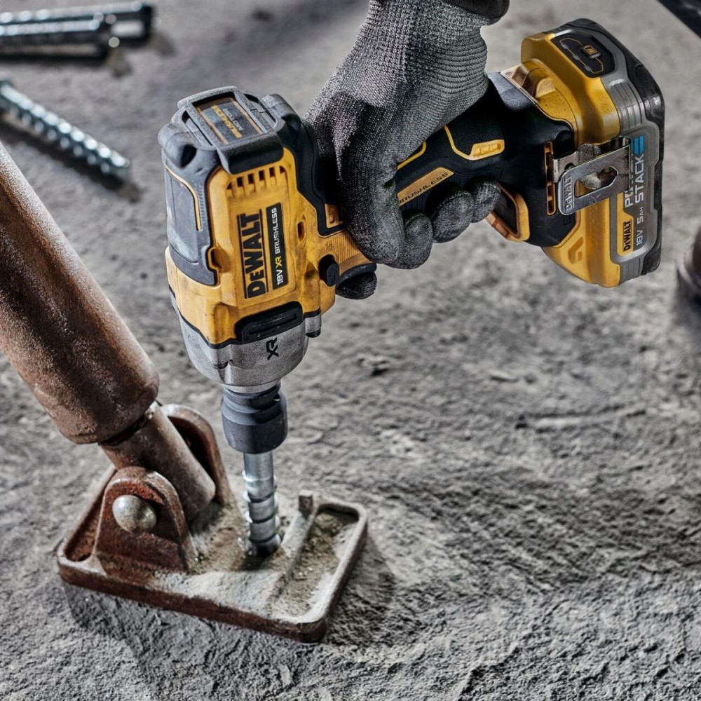 Акумулаторен ударен гайковерт 812 Nm, 18 V, 1/2″, DeWalt DCF891H2T