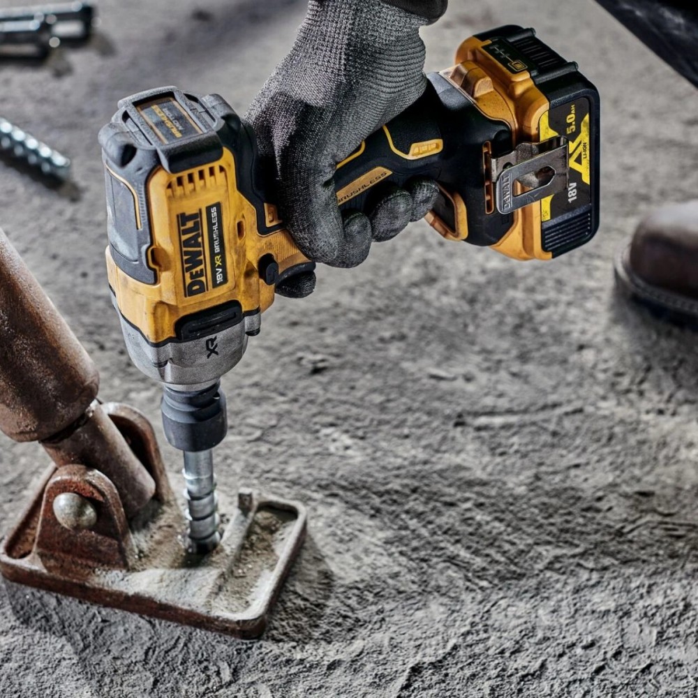 Акумулаторен ударен гайковерт 812 Nm 18V 1/2″ DeWalt DCF891P2G