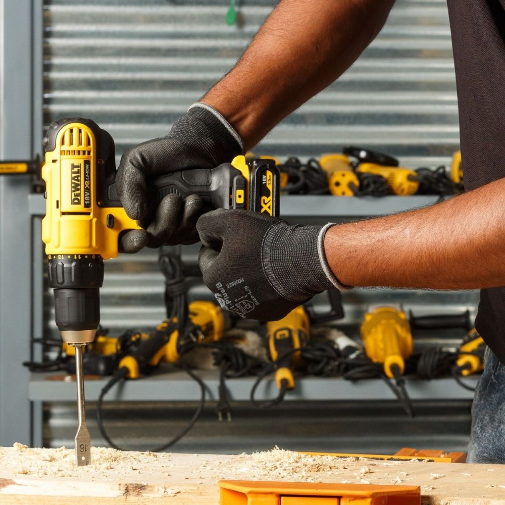 Акумулаторен винтоверт 18 V, 2 Ah, 42 Nm, DeWalt DCD771D2