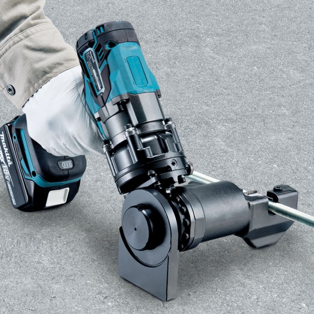 Акумулаторна машина за рязане на шпилки 18 V, Makita DSC121ZK