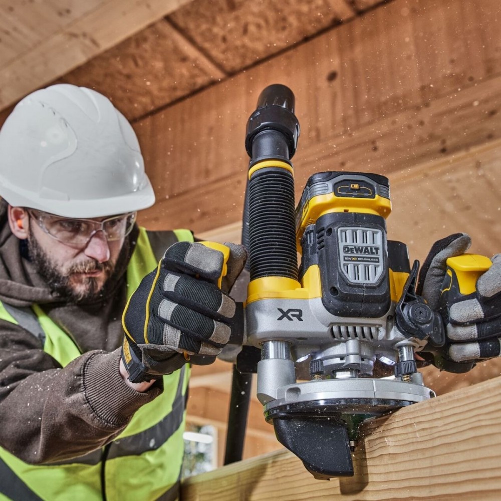 Акумулаторна оберфреза, 18 V, 70 мм, 8 – 12 мм, DeWalt DCW620NT