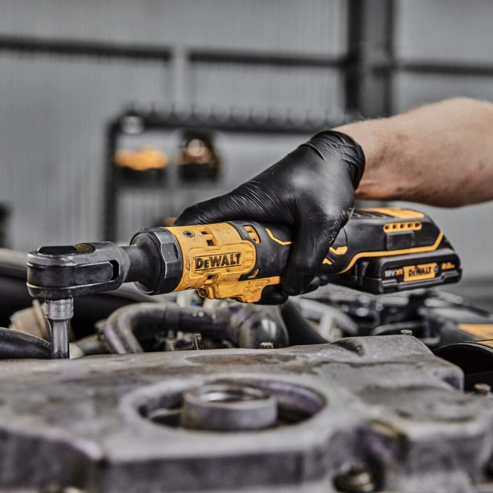 Акумулаторна тресчотка 95 Nm 18 V, 3/8″, DeWalt DCF513N