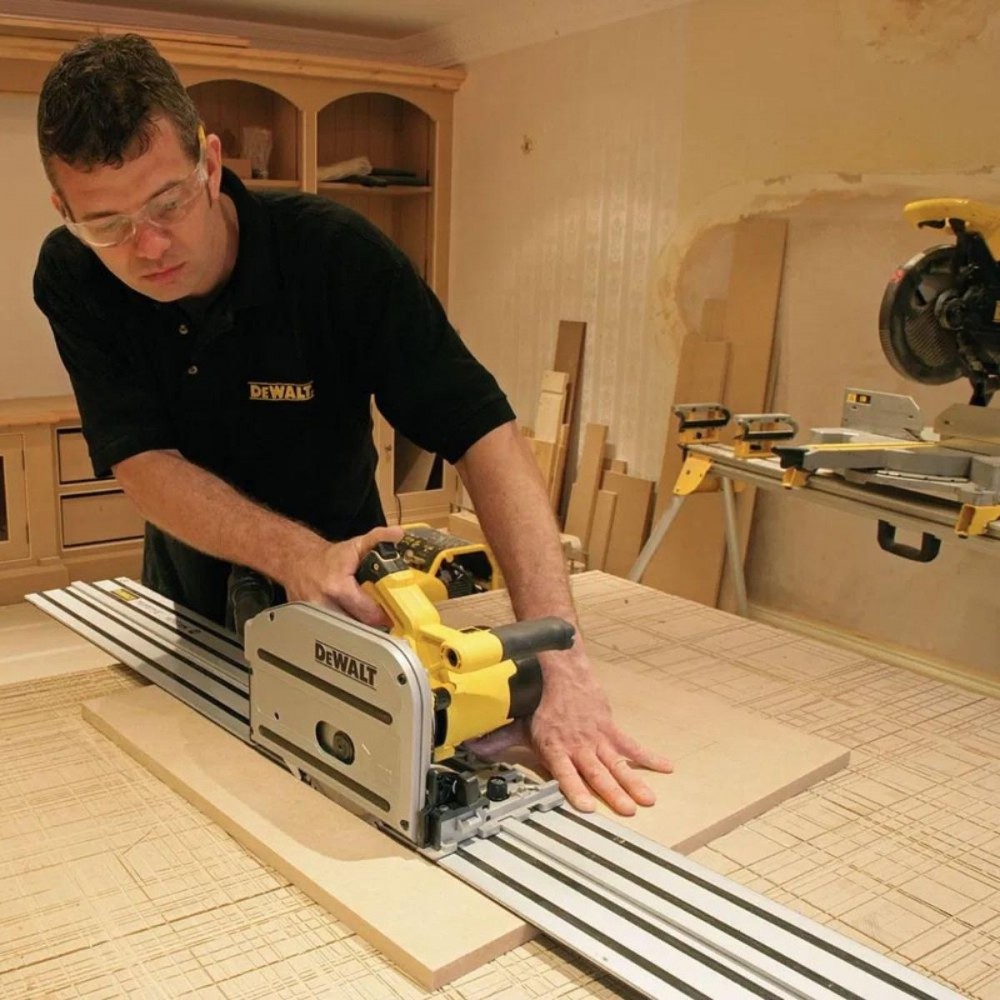 Електрически ръчен циркуляр, 1300 W, 165 мм, DeWalt DWS520KTR