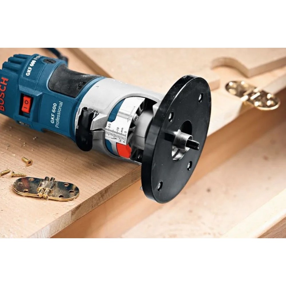 Фреза за кантове 600W Bosch GKF 600