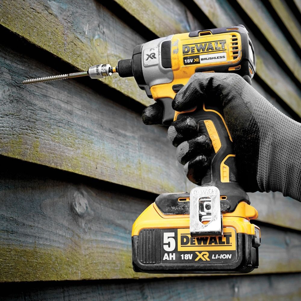 Комплект акумулаторни, безчеткови машини 18V 5Ah, DeWalt DCK305P3T