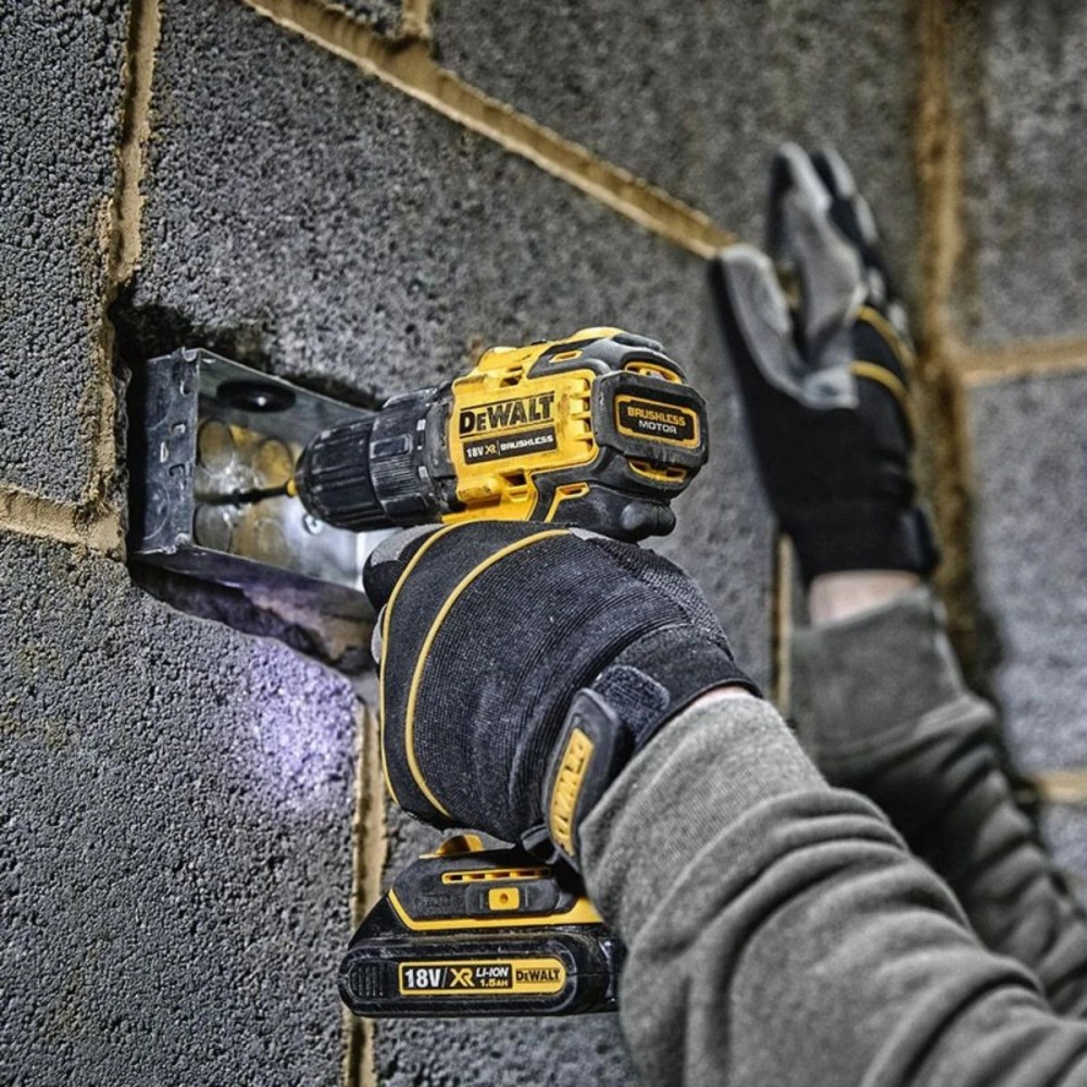 Комплект акумулаторни машини 18 V, DeWalt DCK377P3T; DCD708; DCF809; DCH273