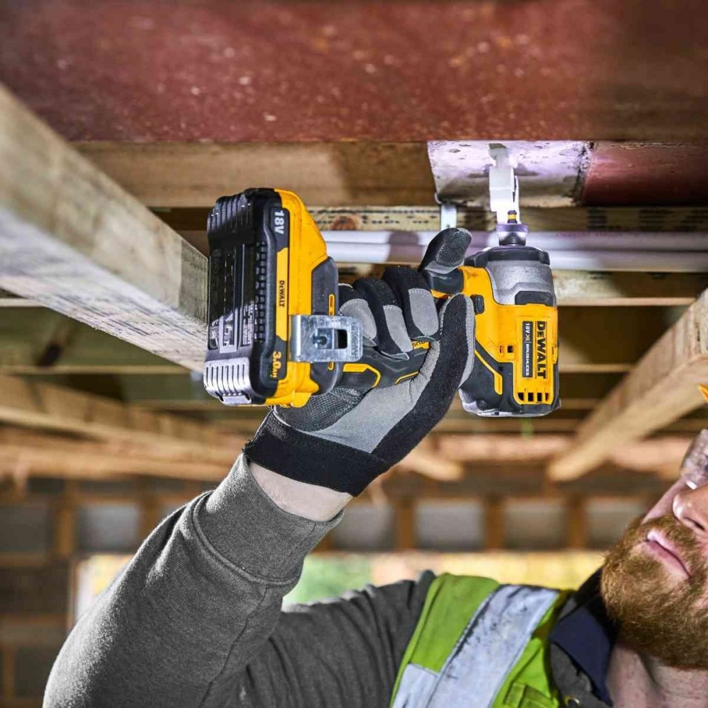 Комплект акумулаторни машини 18 V, DeWalt DCK377P3T; DCD708; DCF809; DCH273