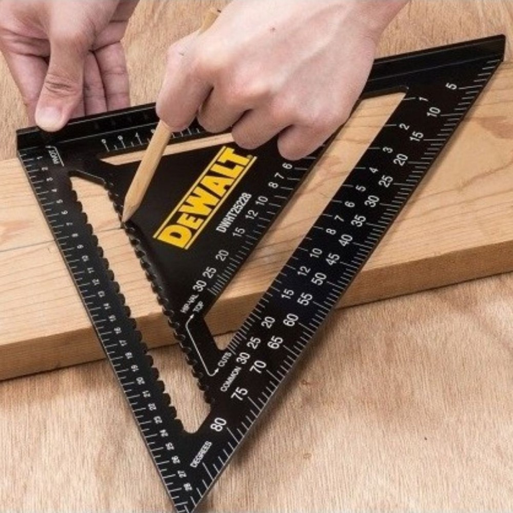 Многофункционален триъгълник, прав ъгъл за греди 300 мм, DeWalt DWHT25228-0