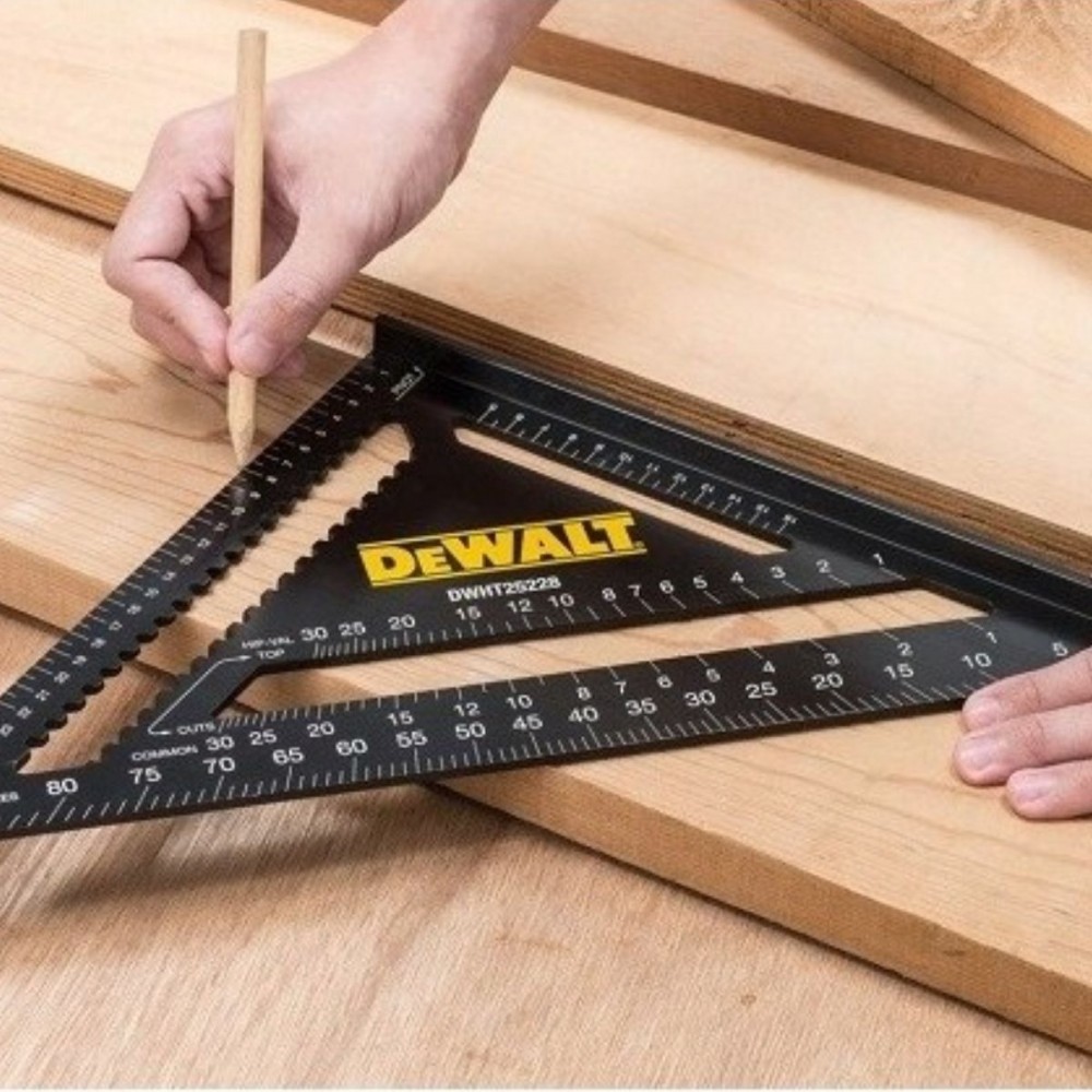 Многофункционален триъгълник, прав ъгъл за греди 300 мм, DeWalt DWHT25228-0
