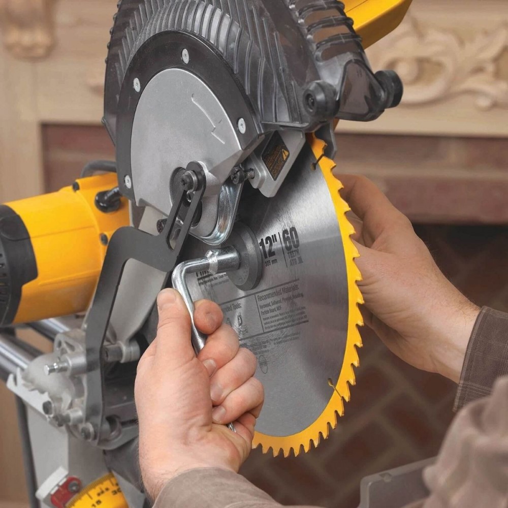 Настолен циркуляр с герунг + маса, 1675 W, 305 мм, DeWalt DWS780 + DE7023