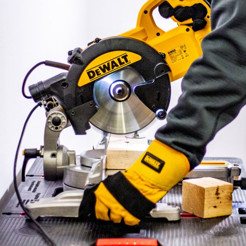 Потапящ настолен циркуляр, 1400 W, 216 мм, DeWalt DWS774