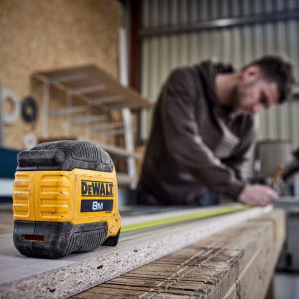 Противоударна ролетка 8 м, DeWalt DWHT38128-0