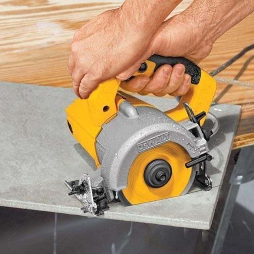 Ръчен циркуляр за рязане на плочки, 1300 W, Ø 110 мм, DeWalt DWC410