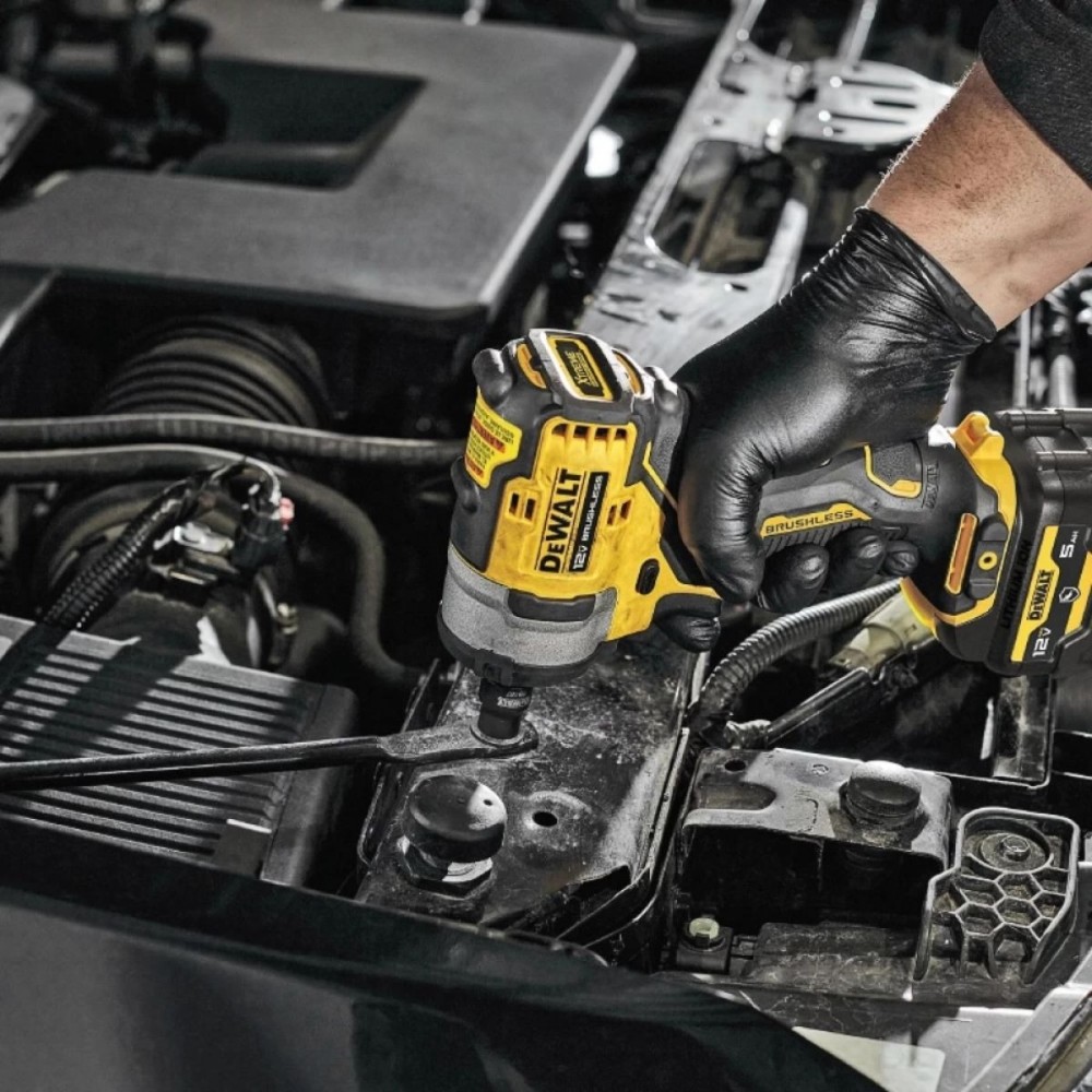 Ударен акумулаторен гайковерт 12V, 339Nm, 3/8″, DeWalt DCF903P1G