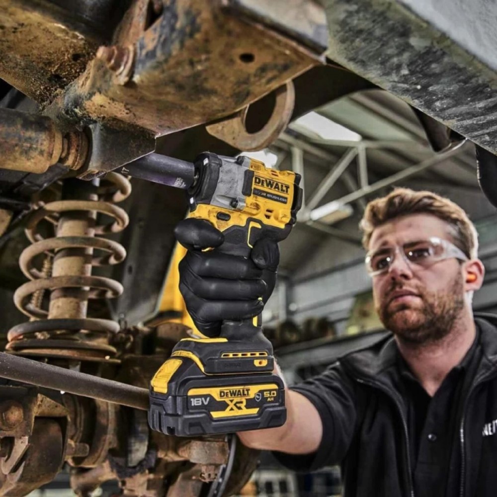 Ударен акумулаторен гайковерт 18V, 610Nm, 3/8″, DeWalt DCF923N-XJ