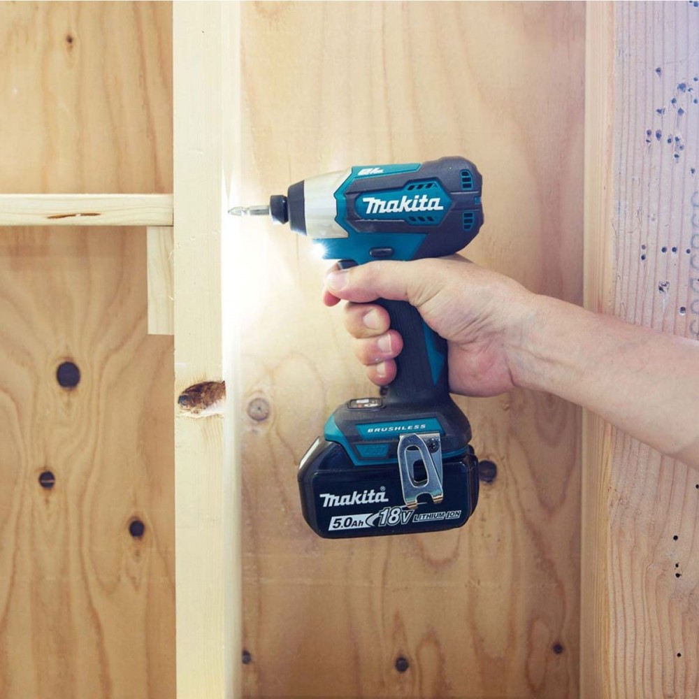 Ударен акумулаторен винтоверт 18V, 140 Nm, Makita DTD155Z