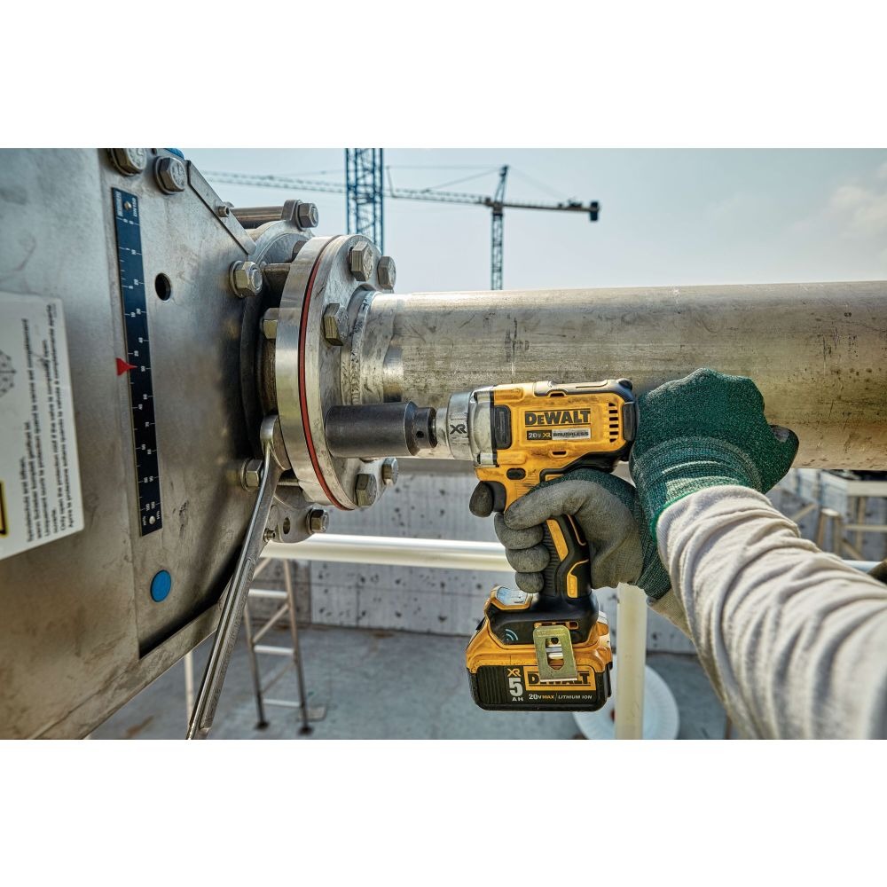 Ударен гайковерт 18V, безчетков 450Nm, TOOL CONNECT™, DeWalt DCF896N