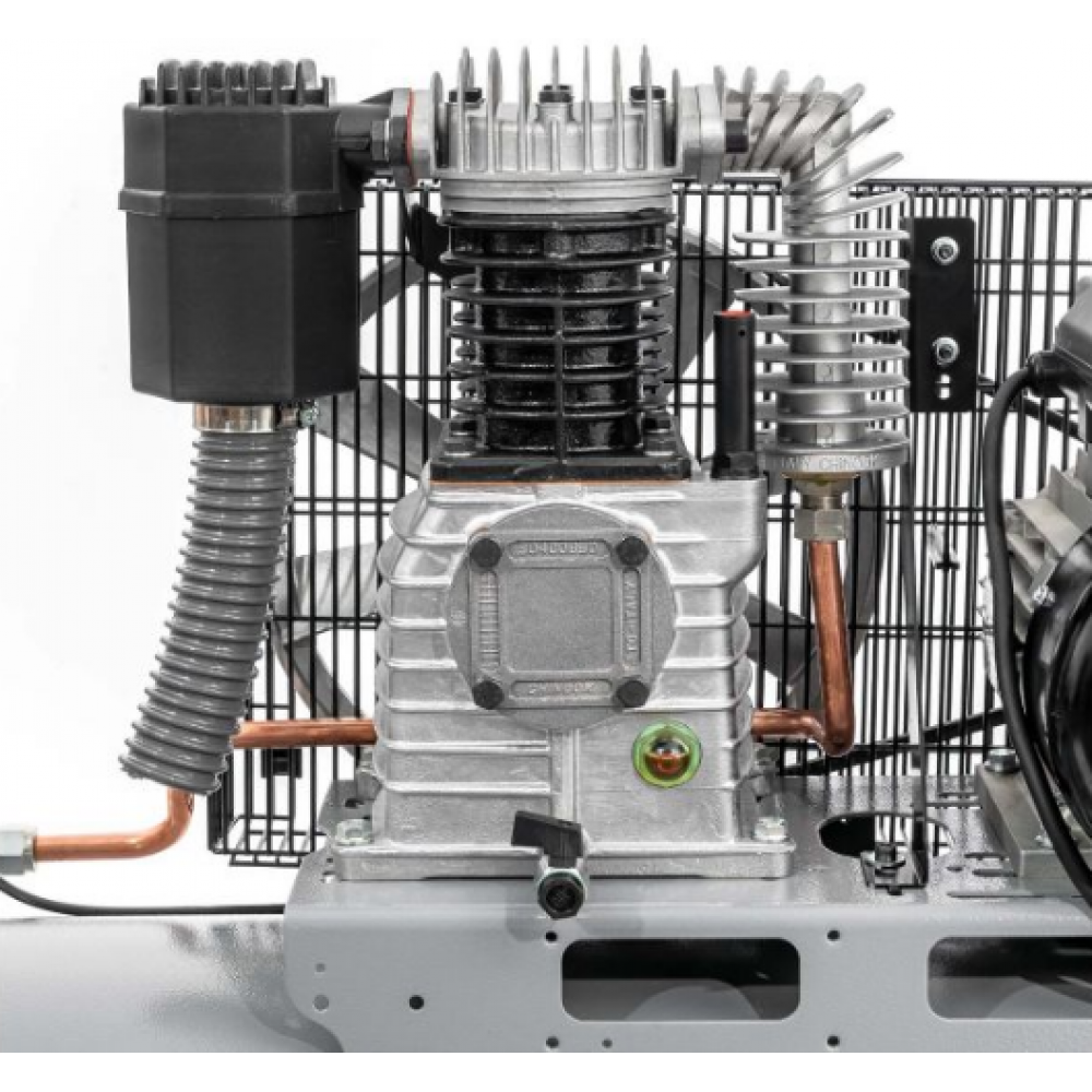 Двубутален компресор HL 425-200 Pro 10 bar 3 HP/2.2 kW 317 л./мин. 200 литра 360663