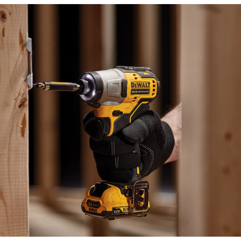 К-кт акумулаторен гайковерт / винтоверт Dewalt DCK2110L2T