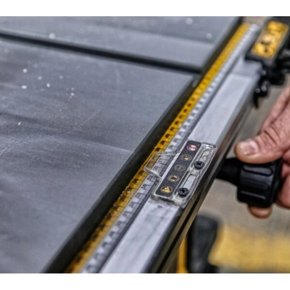 Настолен циркуляр DeWALT DWE7492 TBS 