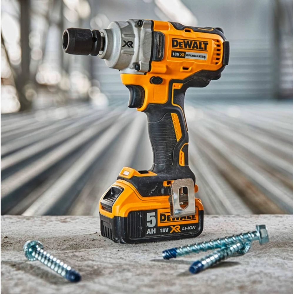 Акумулаторен ударен гайковерт 450Nm DeWALT DCF894N