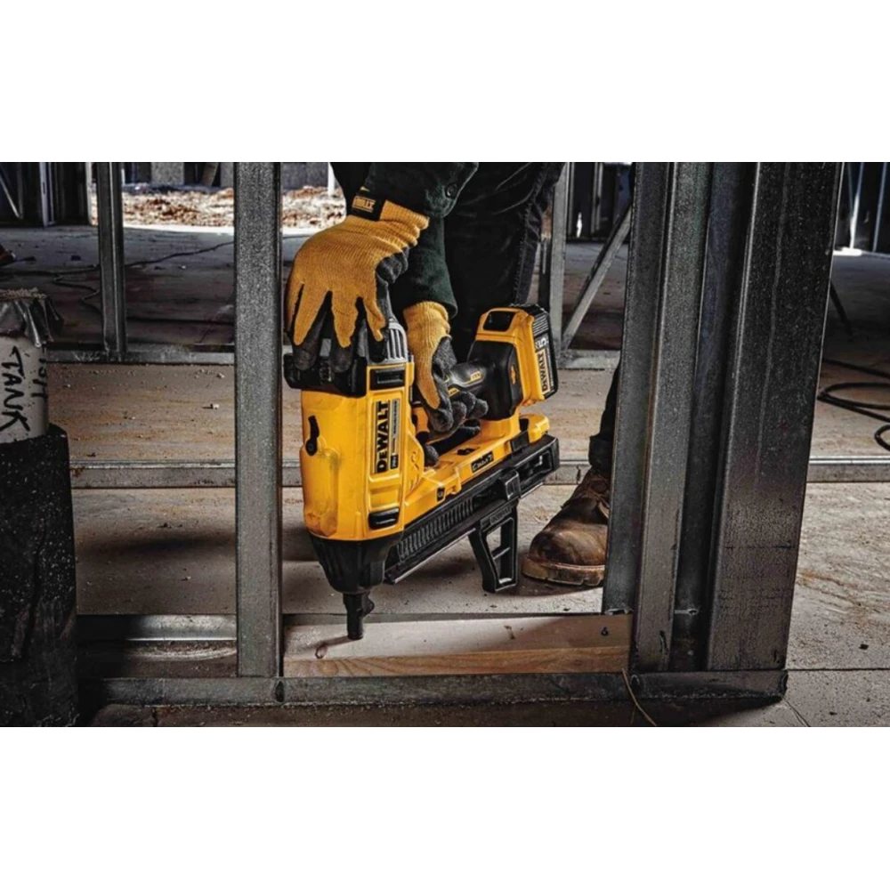 Акумулаторен такер / пушка ( директно в бетон ) DeWALT DCN890P2