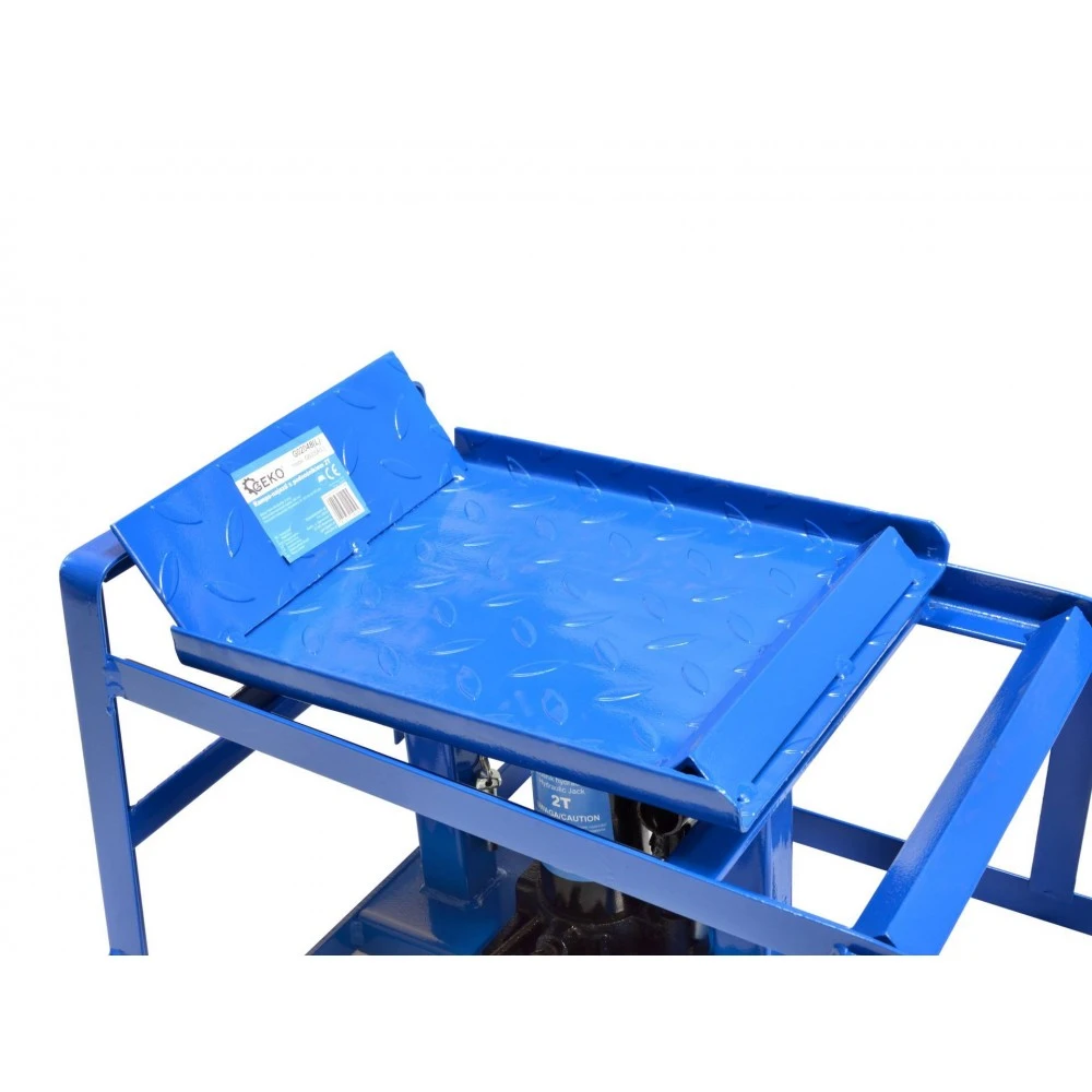 Рампа за автомобили с вграден хидравличен крик 2 тона G02048