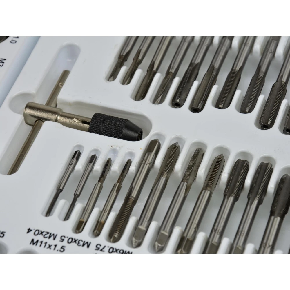 Комплект метчици и плашки 110 части M2-M18