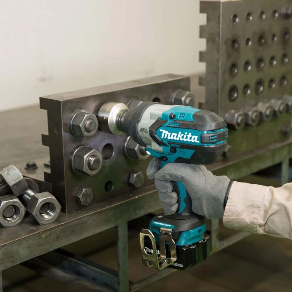 Акумулаторен гайковерт + 6Ah батерия, Makita DTW1002Z+BL1860