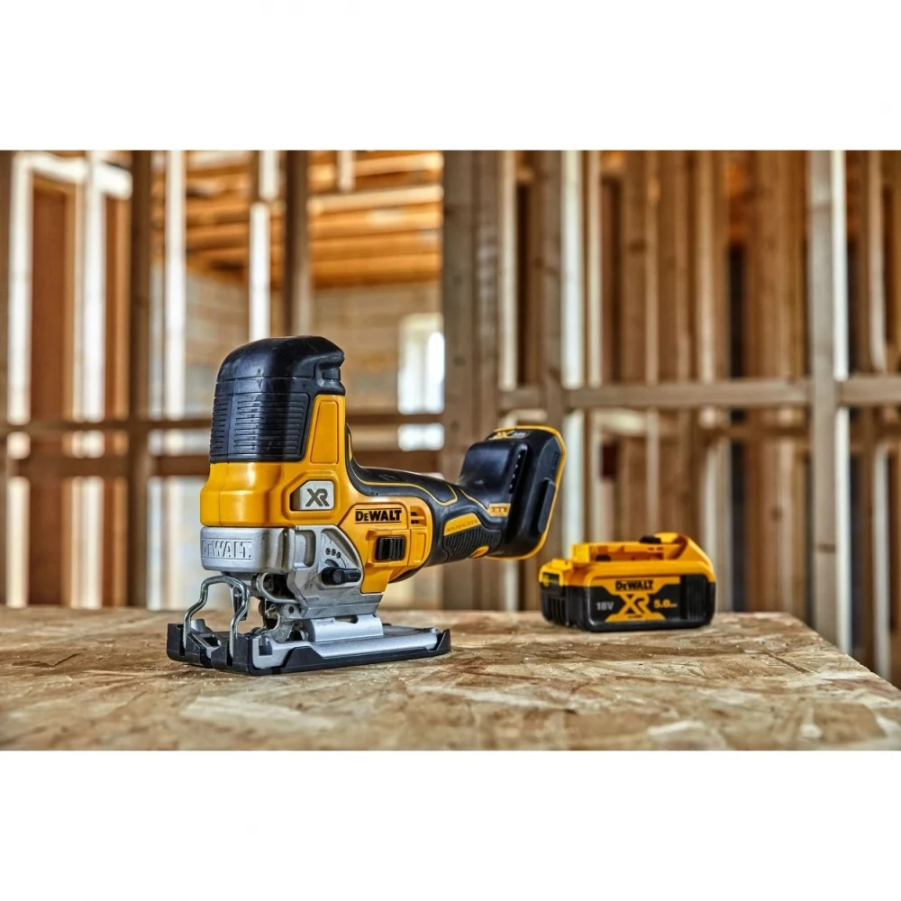 Акумулаторен прободен трион – зеге 18V, DeWalt DCS335N
