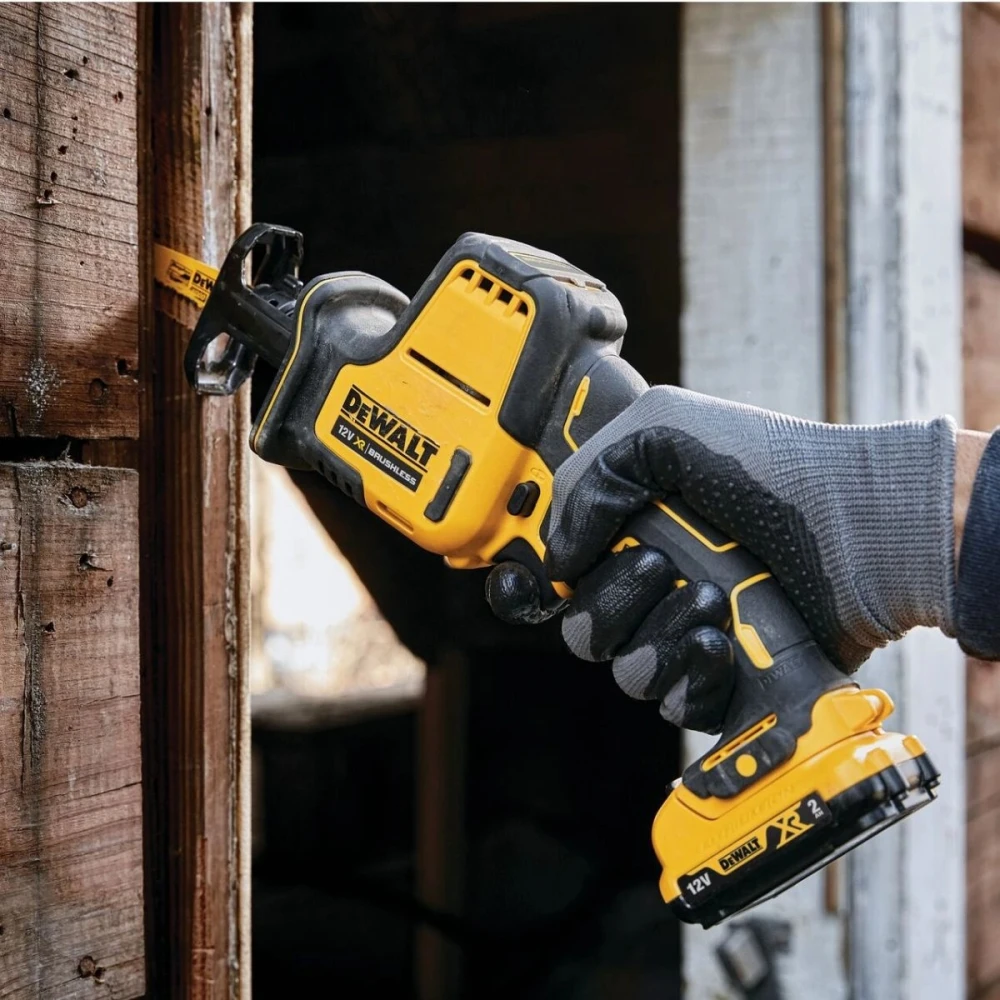 Акумулаторен саблен трион 12 V, 16 мм, DeWalt DCS312NT