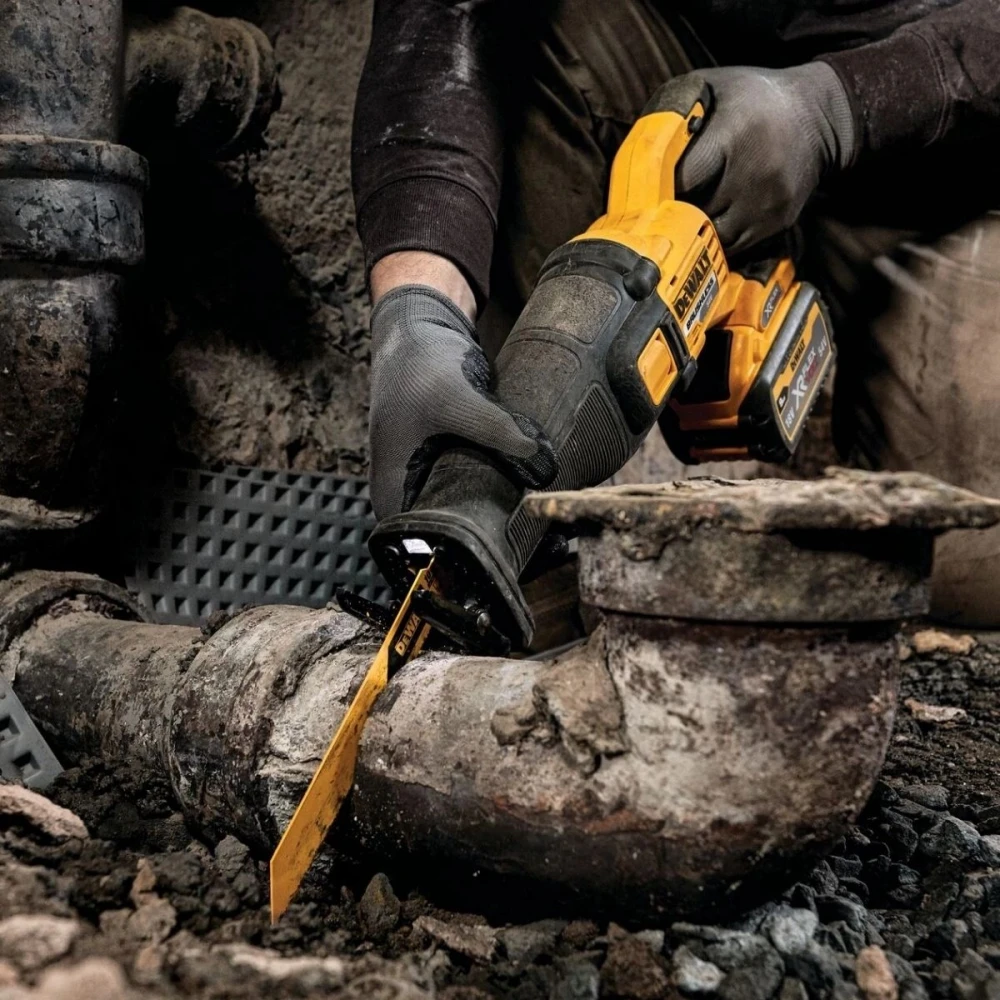 Акумулаторен саблен трион 54 V/18V, 6 Ah, 28.6 мм, DeWalt DCS389T2