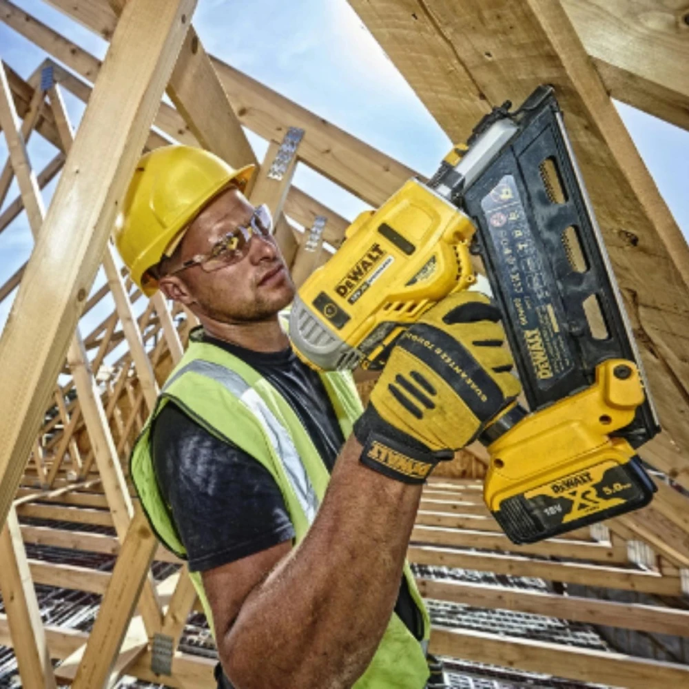 Акумулаторен такер 18V, 50-90 мм, DeWalt DCN692P2