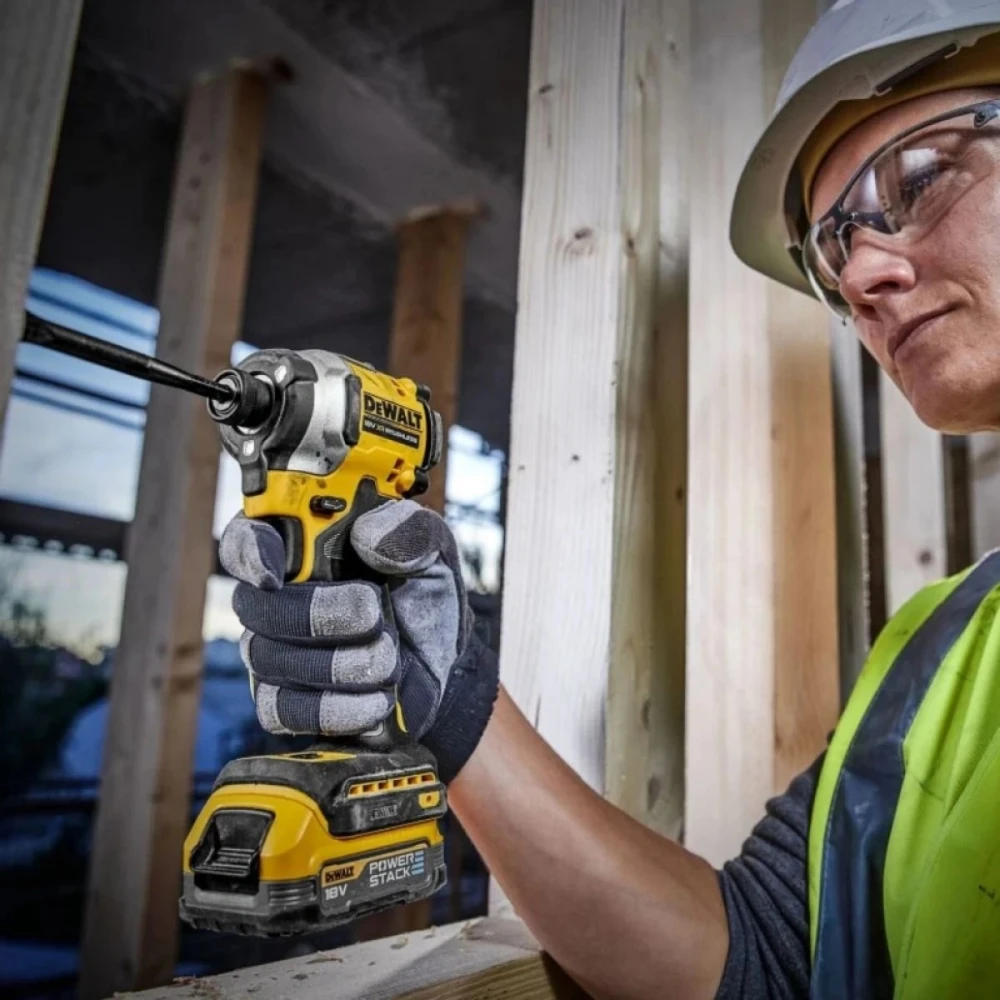 Акумулаторен ударен винтоверт, безчетков 18V, 206Nm, DeWalt DCF850D2T