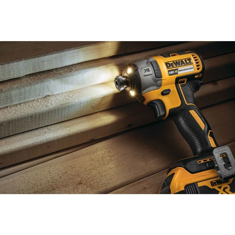 Акумулаторен винтоверт,  ударен 18V, DeWalt DCF787M1