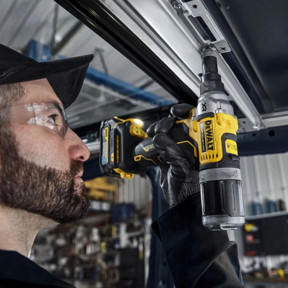 Акумулаторна нитачка 18 V, 30 мм, DeWalt DCF414E2GT