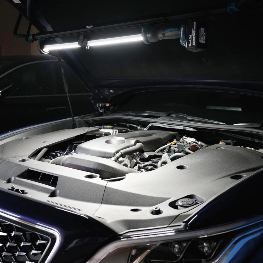 Акумулаторна работна лампа 18 V, 1700lm, Makita DML818