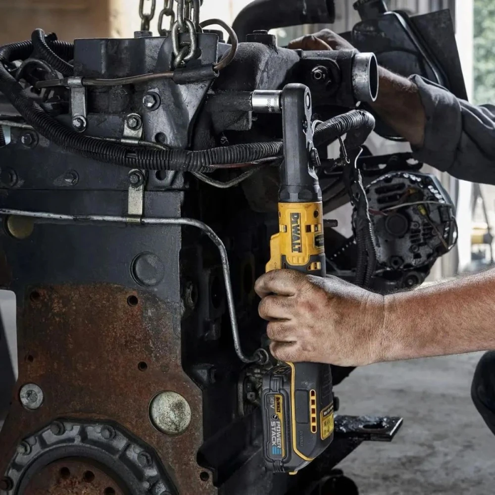 Акумулаторна тресчотка 102 Nm 18 V, 3/8″ и 1/2″, DeWalt DCF510E2G